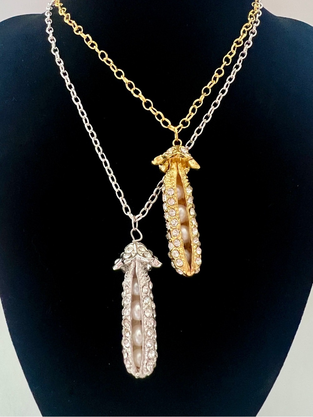 Pair Two Peas in a Pod Gold & Silver Tone BFF Best Friend Peapod Necklaces